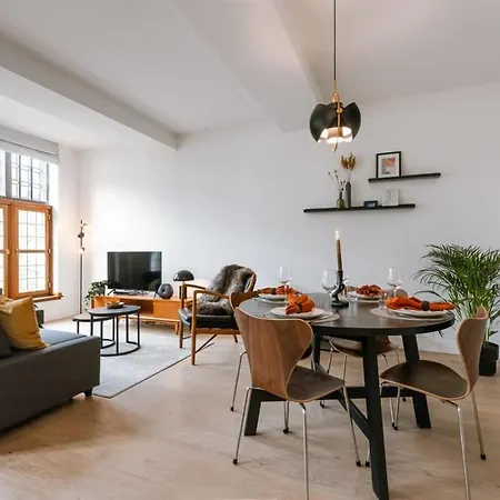 Huswell - Stunning Apartment At The Grand Market Of Antwerpen Buitenkant foto